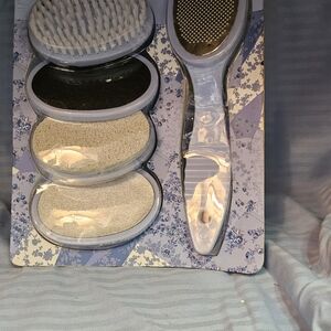 Jessica Simpson Exfoliant & Scrub Set - Black, Cream, Silver